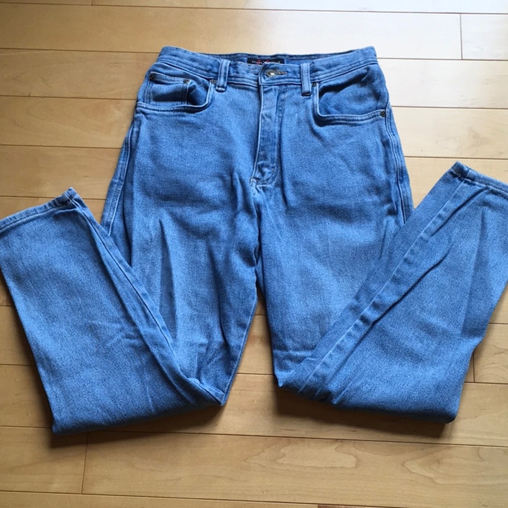 Gloria Vanderbilt Vintage high rise mom jeans with new zipper.